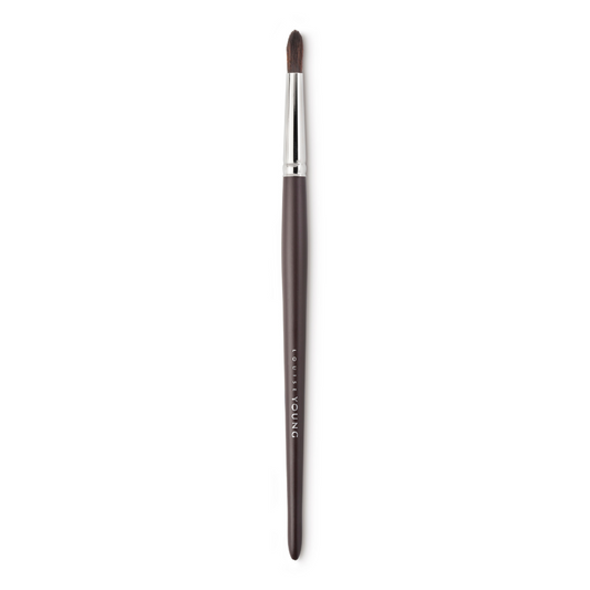 Louise Young LY38A V - Medium Tapered Shadow Brush