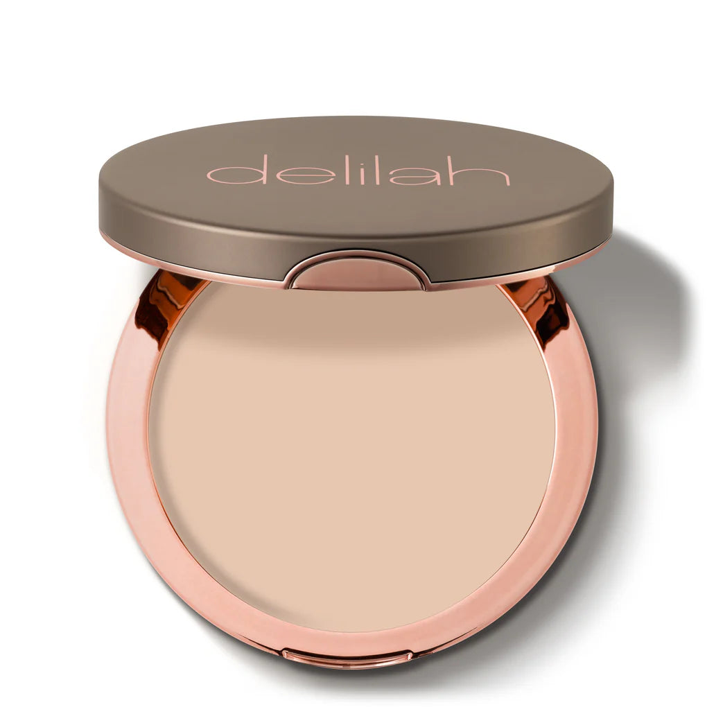 Delilah Pure Touch Hyaluronic Pressed Powder