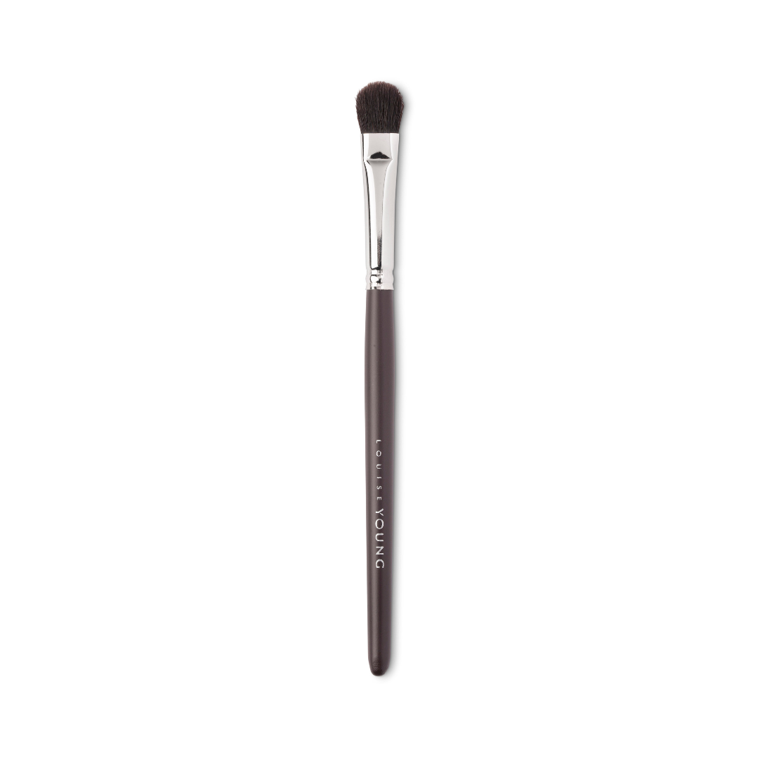 Louise Young LY39 V - Short Handle Domed Shadow Brush